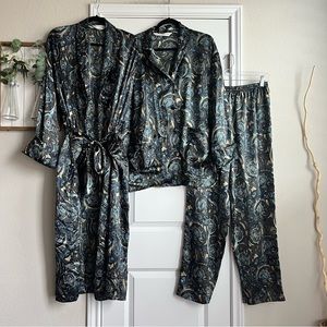 vintage Victoria’s Secret paisley robe pants shirt three piece pajama set